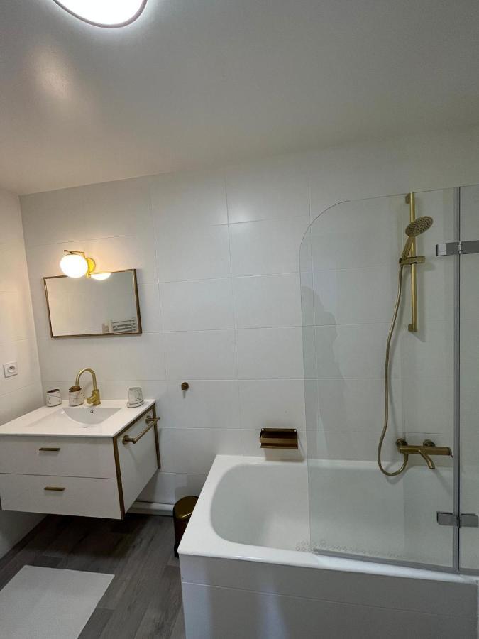 Golden Dreamscape - Superbe, Calme Et Lumineux Apartment Тонон-ле-Бен Екстериор снимка